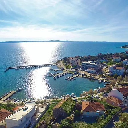 Stunning Home In Petrcane With Wifi Σπίτι διακοπών Petrcane