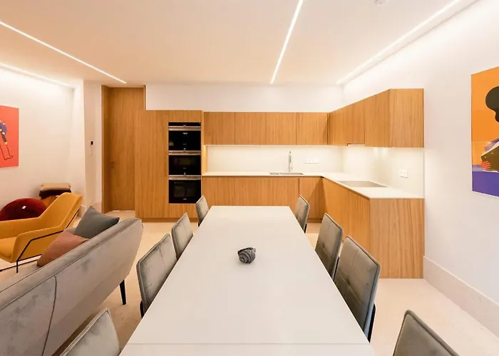 Stunning Home In Petrcane With Wifi *