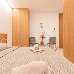 Stunning Home In Petrcane With Wifi